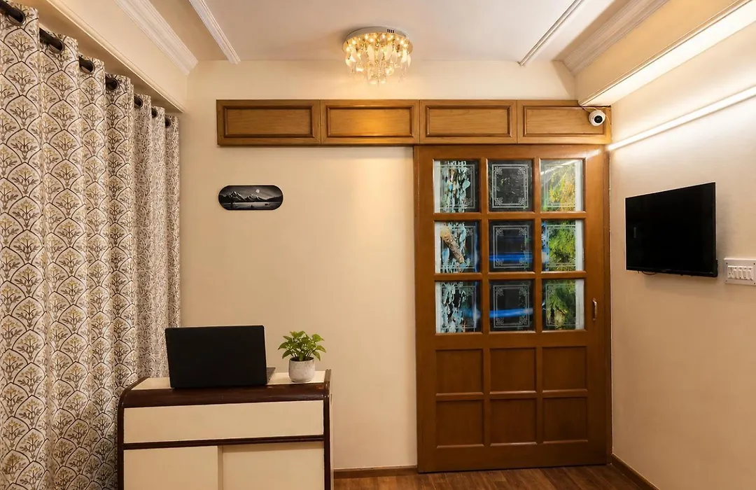 Sapphire B&B Near Mall Road-1